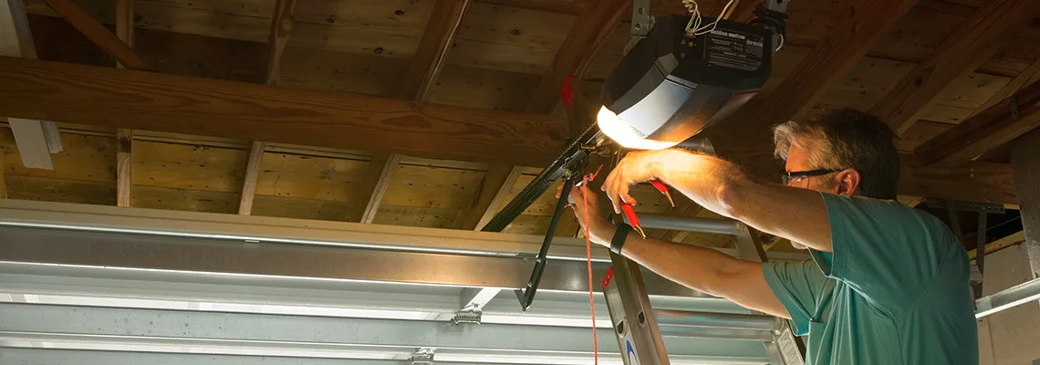 Garage Door Panel Troubleshooting in Lake Worth, Florida